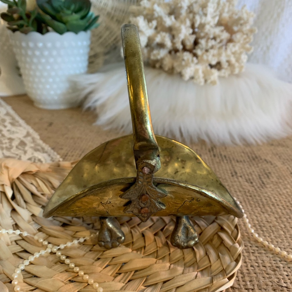 Vintage Small Footed Brass Basket ⚜️ Unique Home Decor / Eclectic / Gift - Picture 2 of 12
